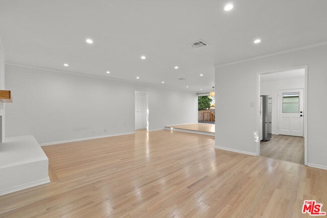 Building Photo - 3760 Beethoven St