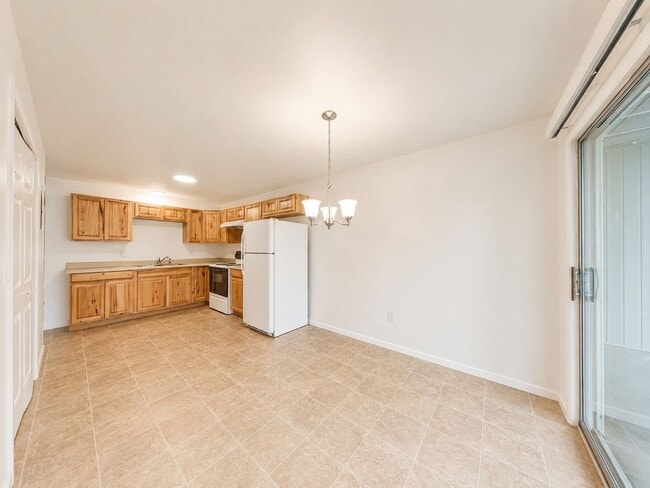 Foto del edificio - Spacious and charming! Conveniently located 2 bedroom, 1 bathroom