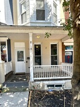 Building Photo - 816 W 37th St