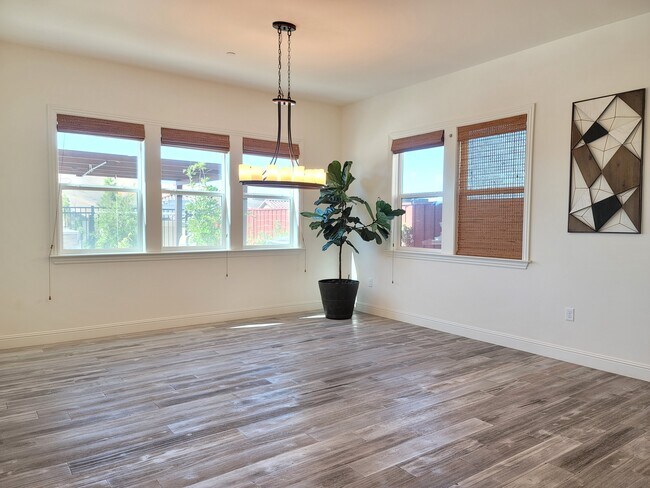 Building Photo - 2867 Cathedral Rock Way