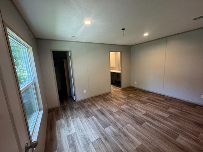 Building Photo - 15744 Trigonia St