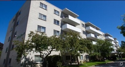 Building Photo - Bowling Green II