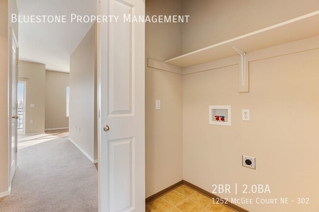 Foto del edificio - Two-Bedroom Apartment at Hawk's Point --Av...