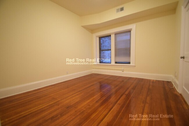Foto del edificio - 1463 Beacon St