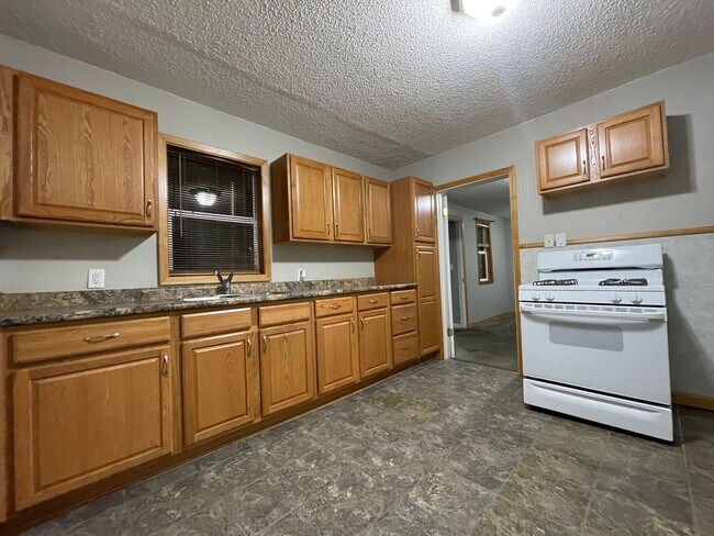 Foto del edificio - 2 bed, 1 bath home for rent in Waterloo