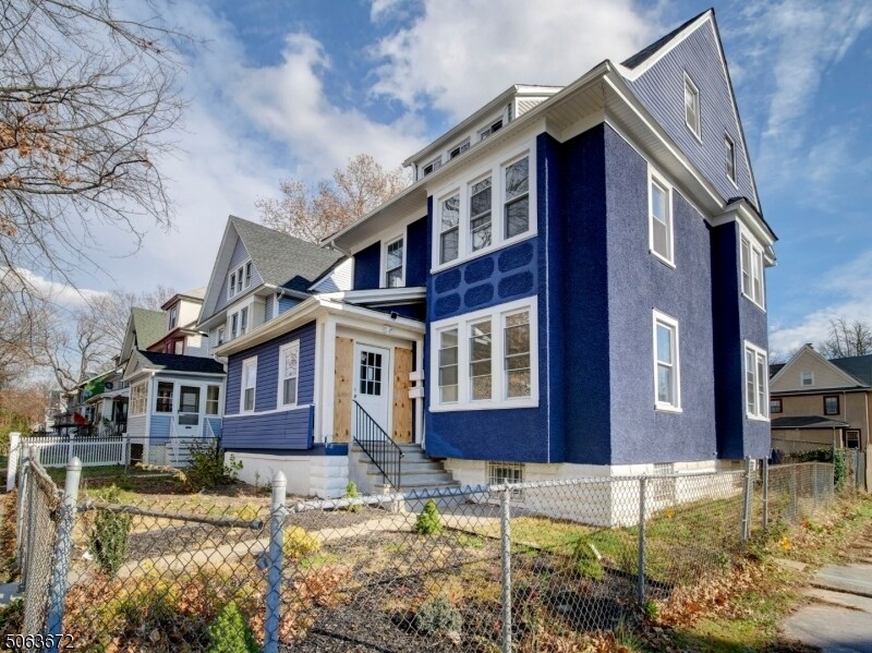 126 Sanford St Unit 2, East Orange, NJ 07018 Room for Rent in East