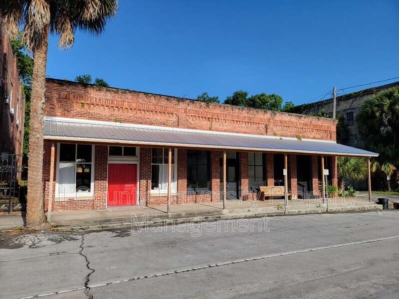 Foto principal - 114 NE 1st ST