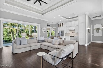 Building Photo - 24920 Divot Dr