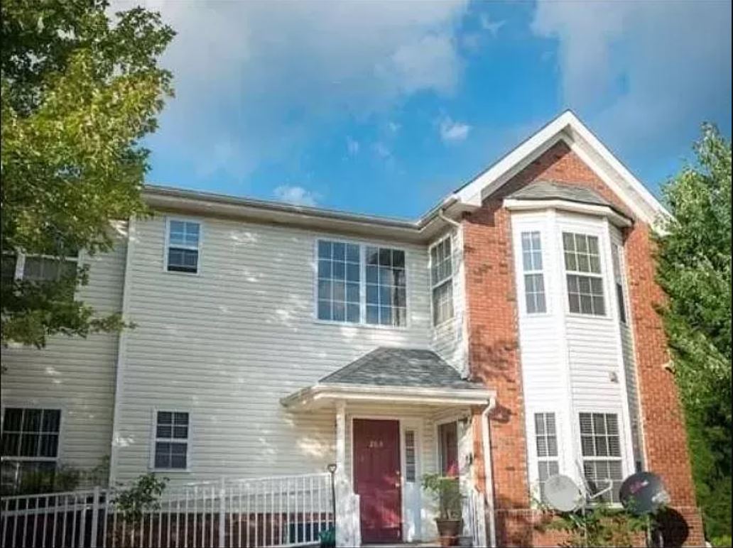 Primary Photo - 189 Sunshine Dr