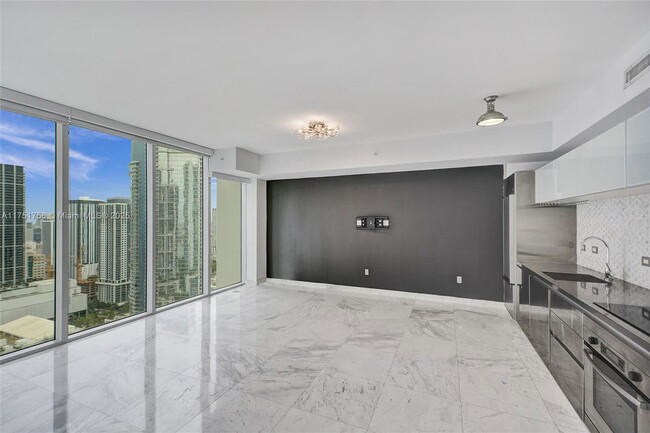 Building Photo - 1040 Biscayne Blvd