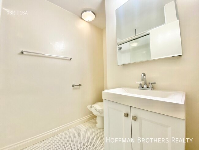 Foto del edificio - 1136 N Ogden Dr