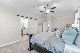 Building Photo - 15414 Greenford Glen Dr