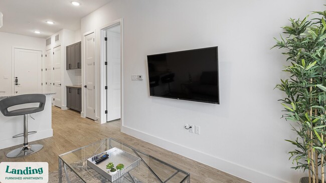 Building Photo - 650 E Sycamore St