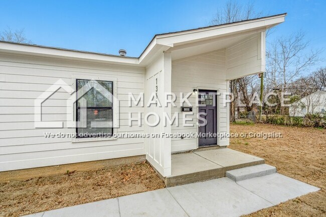 Photo - 1369 Chadwick Cir House