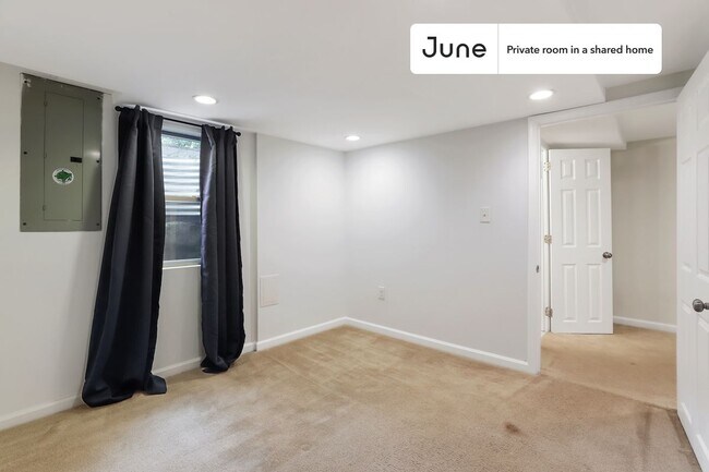 Foto del edificio - Room in Shared 5 bed/2 bath home