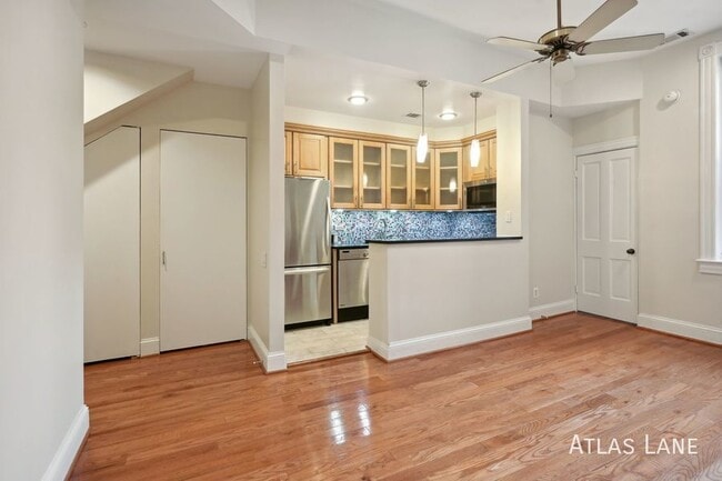 Building Photo - Dupont Circle!! //Professionally Managed &...