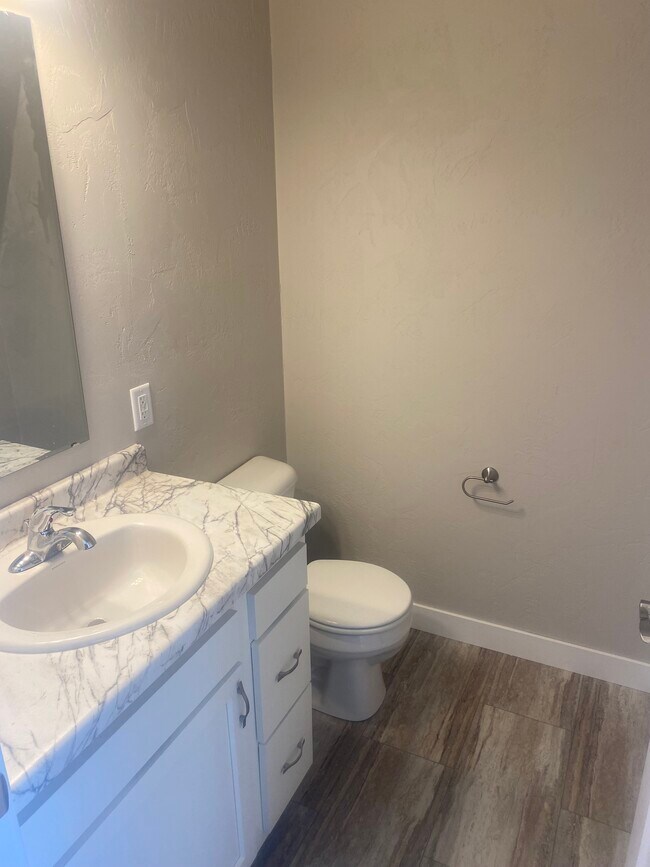 Foto del edificio - 745 E Ontario Ct