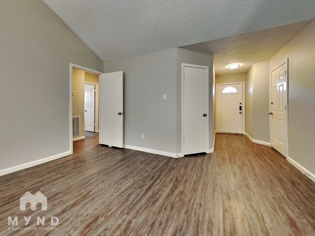 Building Photo - 11923 Medicine Bow Cir