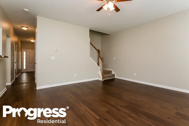 Foto del edificio - 7063 Grand Hickory Dr