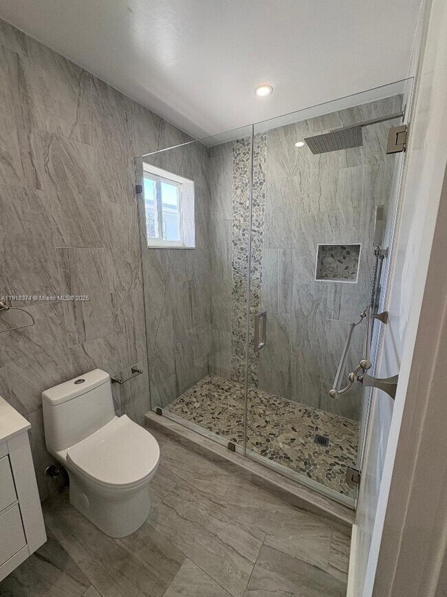 Foto del edificio - 6865 SW 42nd St