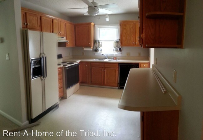 Foto del edificio - 2138 Alamance Church Rd