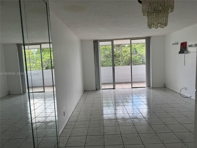 Foto del edificio - 3001 NW 48th Ave