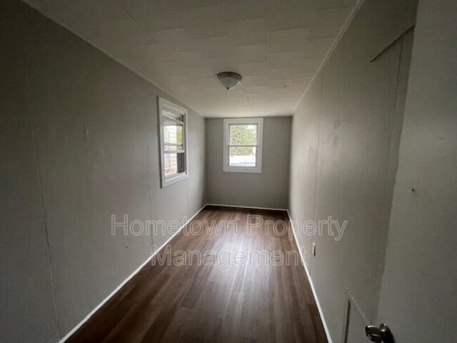 Foto del edificio - 663 E Market St