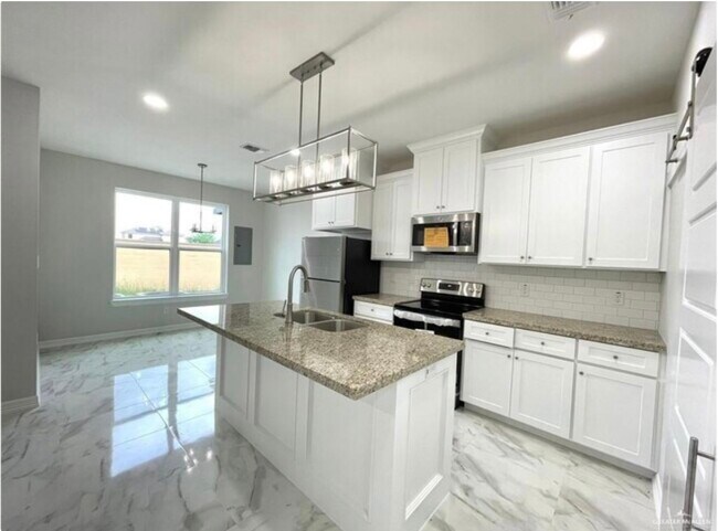 Cocina - 5514 N Crown Pt