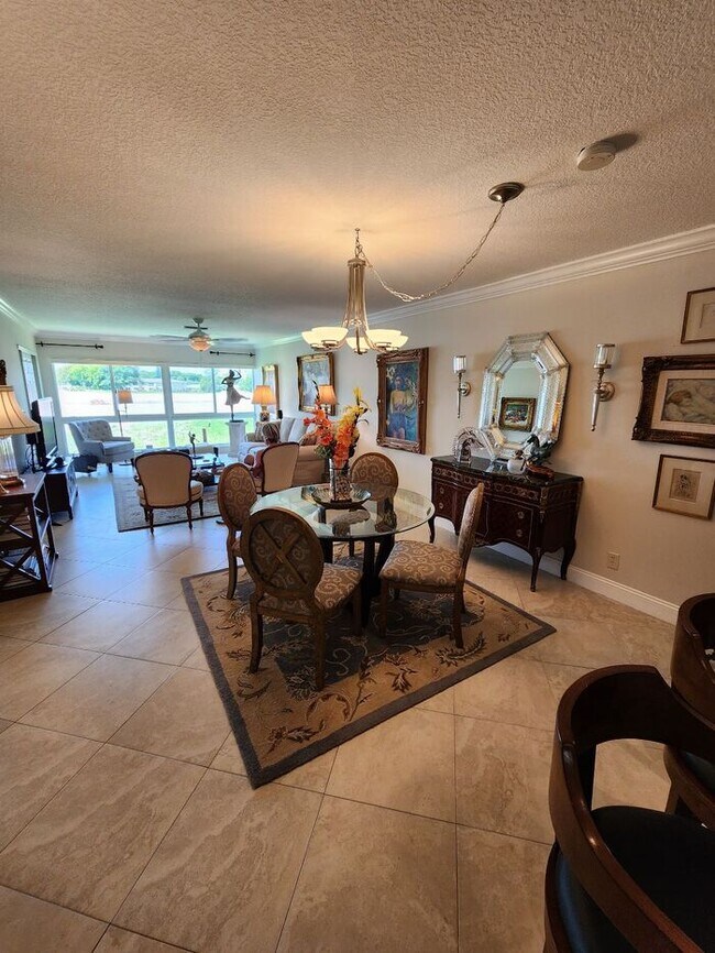 Building Photo - 55+ Community / 2 Bed/2 Bath Condo in Delray Beach | Available 2/1 | $2200/mo