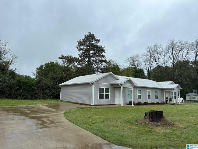 Building Photo - 162 Crocker Rd