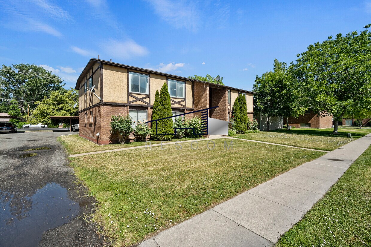 Foto principal - 221 N Pingree Ave