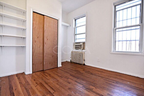 Building Photo - 933 Metropolitan Ave