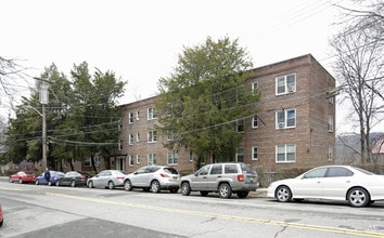 Building Photo - 41 Sunnyside Dr