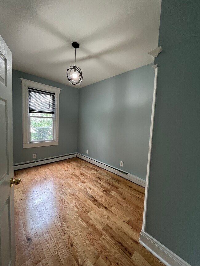 Building Photo - 183 Wegman Pky