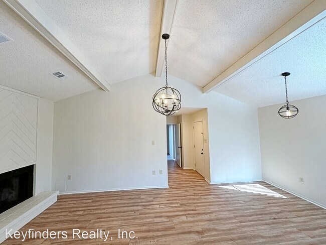 Foto del edificio - 2 br, 2 bath House - 7959 Pennth Ave Unit D