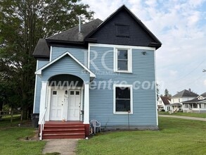 Building Photo - 1602 W Main St