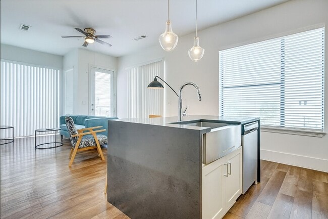 Foto del edificio - 1508 Blodgett St