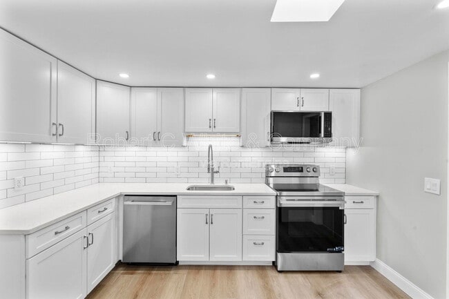 Building Photo - 19 Casper Ct