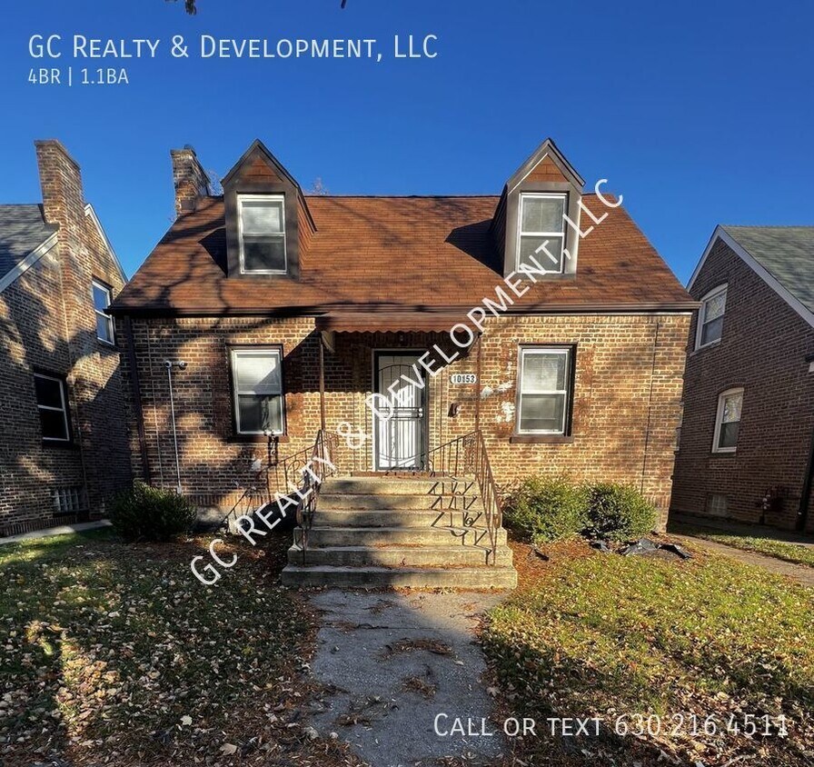 Primary Photo - ***DETACHED SINGLE HOME / 4 BDRM / 1.5 BTH...