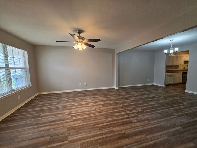 Foto del edificio - Updated 3/2 Duplex Near Shopping in San Antonio