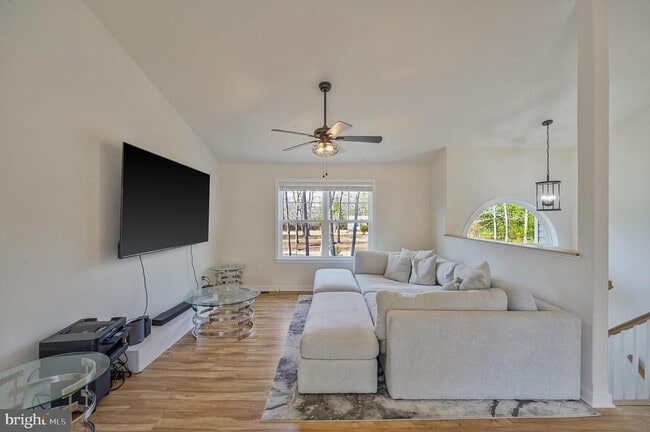 Building Photo - 9115 Granite Springs Rd