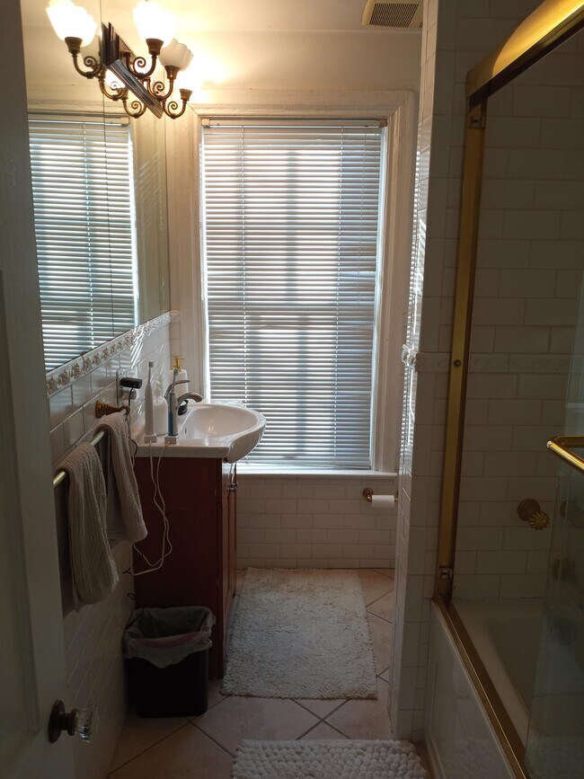 Foto del edificio - 4117 Brandywine St., NW
