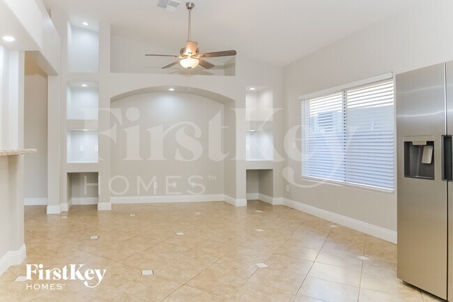 Foto del edificio - 5845 Clydene Dr