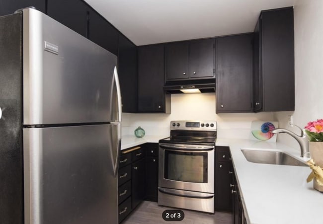Building Photo - 5514 Armitos Ave
