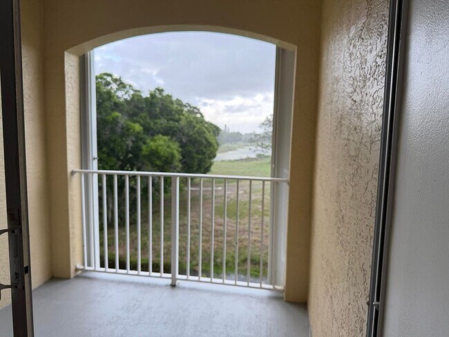 Foto del edificio - 2080 Greenview Shores Blvd