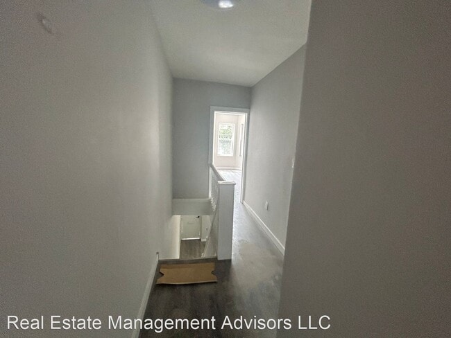 Building Photo - 3 br, 1 bath House - 3115 F Street