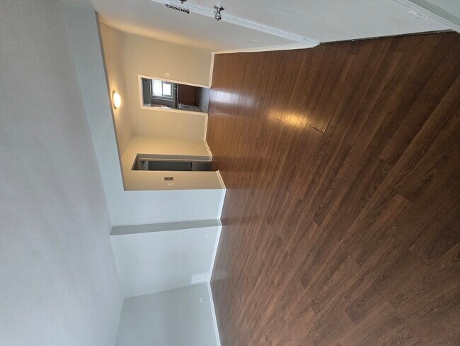 Foto del edificio - 570 Princeton St