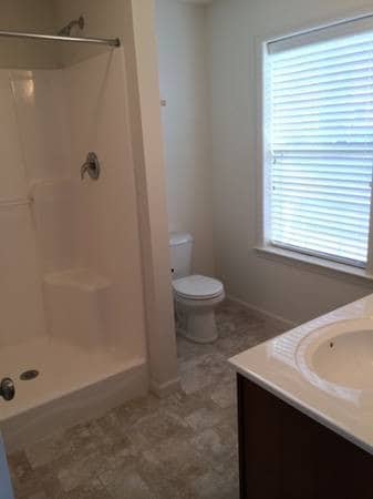 Building Photo - 655 Winding Ln