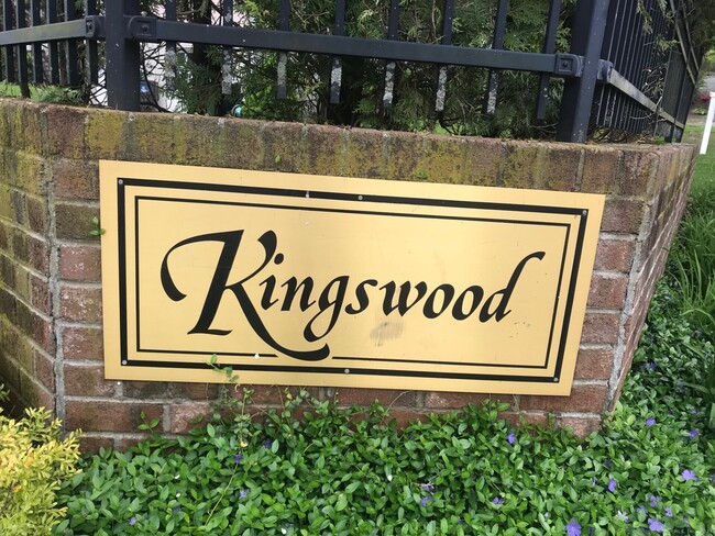 Foto del edificio - 39 Kingswood Dr