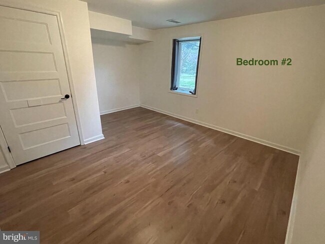 Foto del edificio - 15412-BASEMENT Gallaudet Ave
